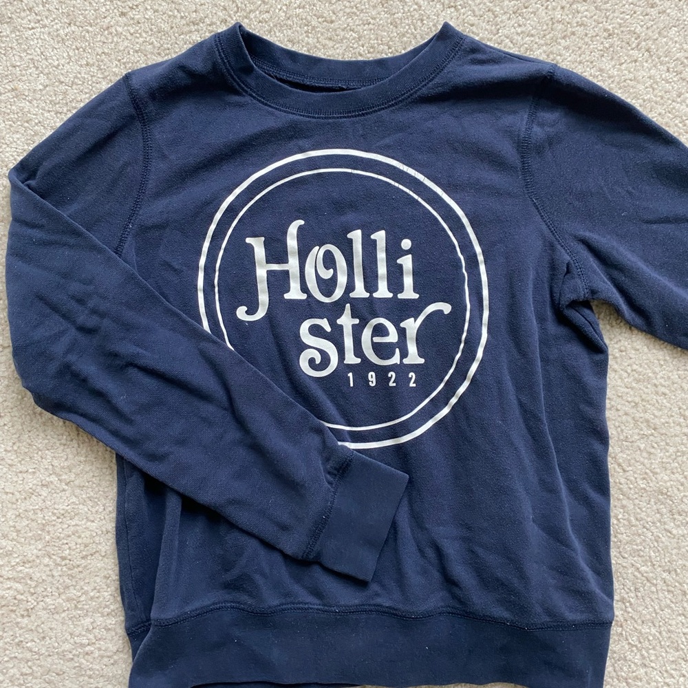 HOLLISTER SWEATER